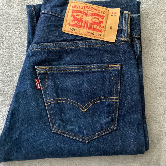 Levi’s - Picture 6 of 13
